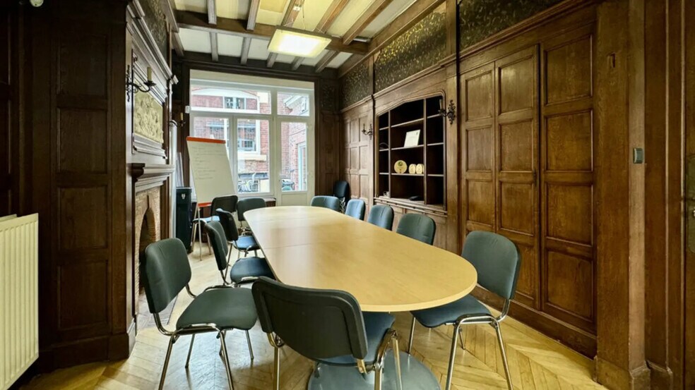 Bureau dans Lille à vendre - Photo de l’immeuble – Image 3 sur 12