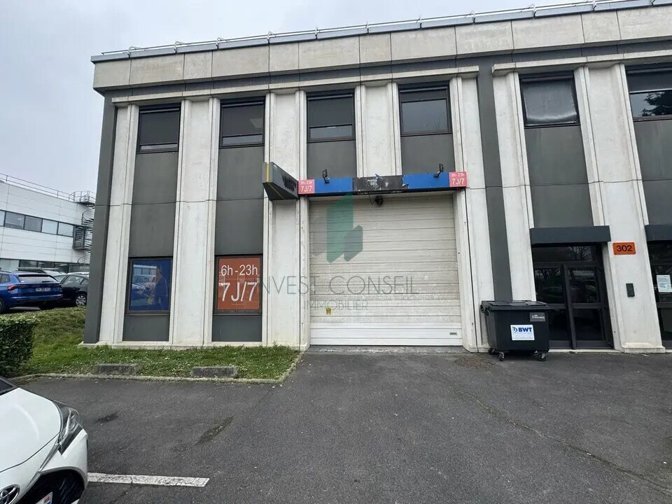 17-21 Rue Du Petit Albi, Cergy à louer Photo de l’immeuble– Image 1 sur 9