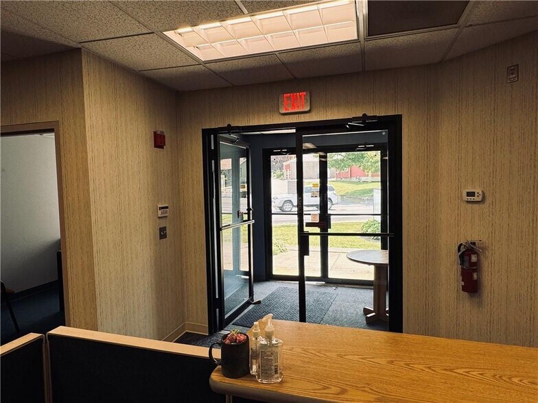 292 Waterman Ave, Smithfield, RI à louer - Photo de l’immeuble – Image 3 sur 17