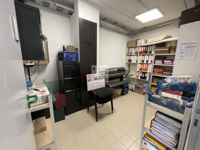 Bureau dans Coublevie à louer - Photo de l’immeuble – Image 3 sur 4