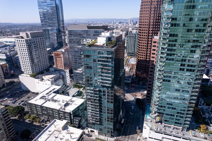 700 W 9th St, Los Angeles, CA à louer - Photo de l’immeuble – Image 3 sur 7