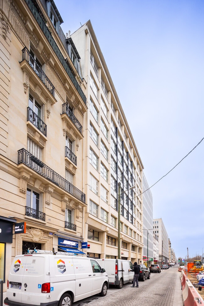 Plus de détails pour 122 Avenue Charles De Gaulle, Neuilly-sur-Seine - Bureau à louer