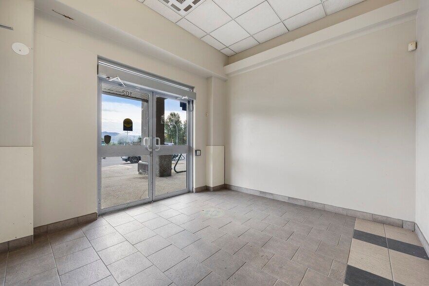 32423 Lougheed Hwy, Mission, BC à louer - Photo de l’immeuble – Image 2 sur 8