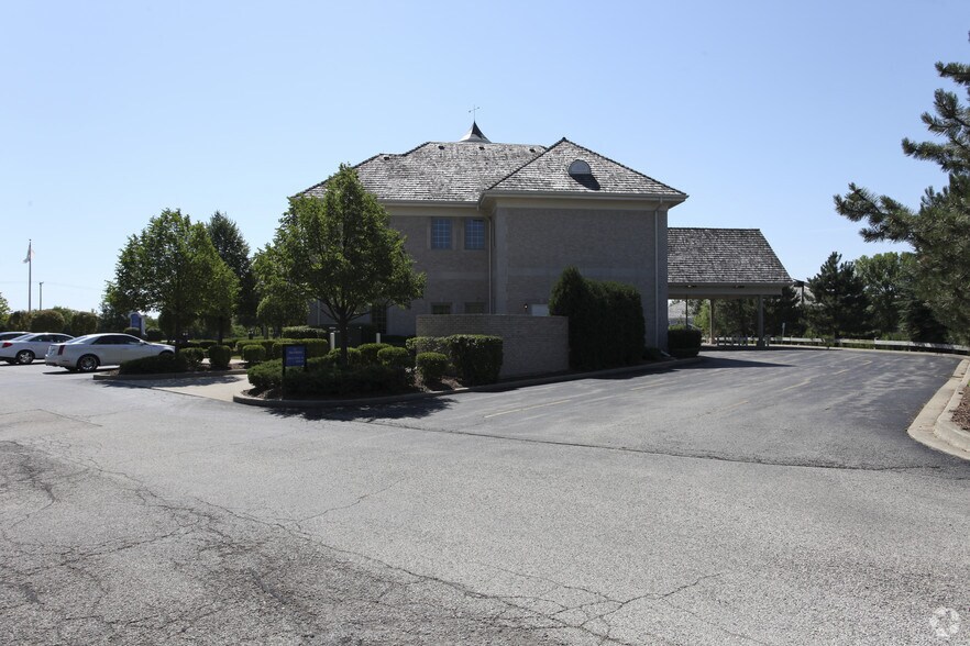 444 N Rand Rd, North Barrington, IL à louer - Photo principale – Image 1 sur 3