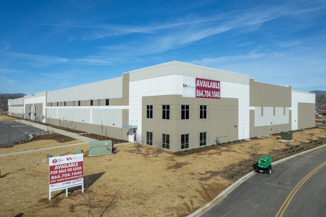 Plus de détails pour 261 Enka Heritage Parkway, Candler, NC - Industriel/Logistique à louer
