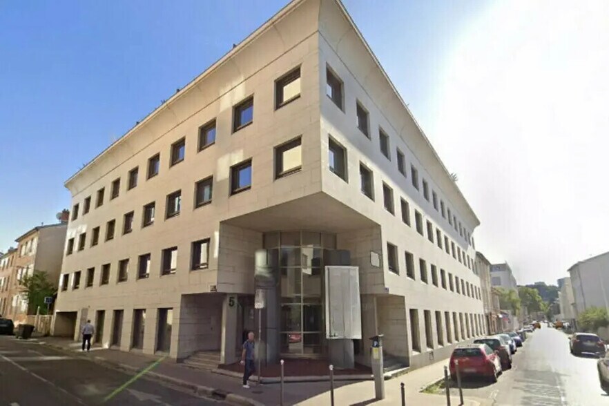 Bureau dans Lyon à louer - Photo de l’immeuble – Image 1 sur 11