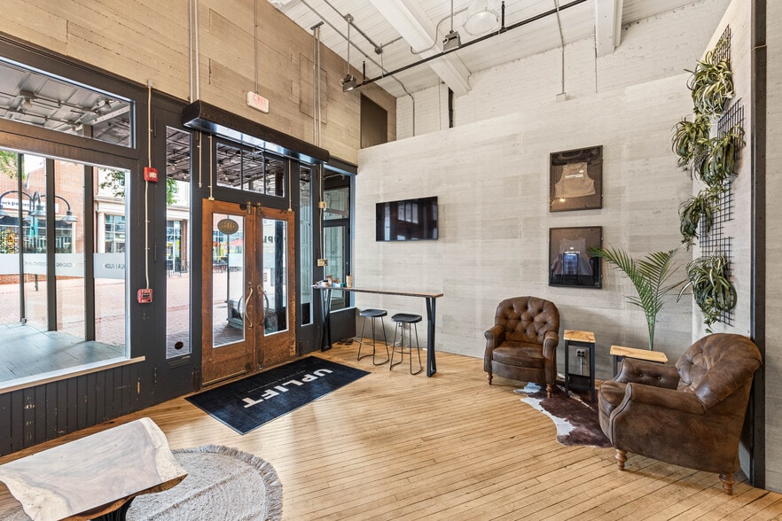 317 E Water St, Charlottesville, VA à vendre - Photo intérieure – Image 3 sur 50