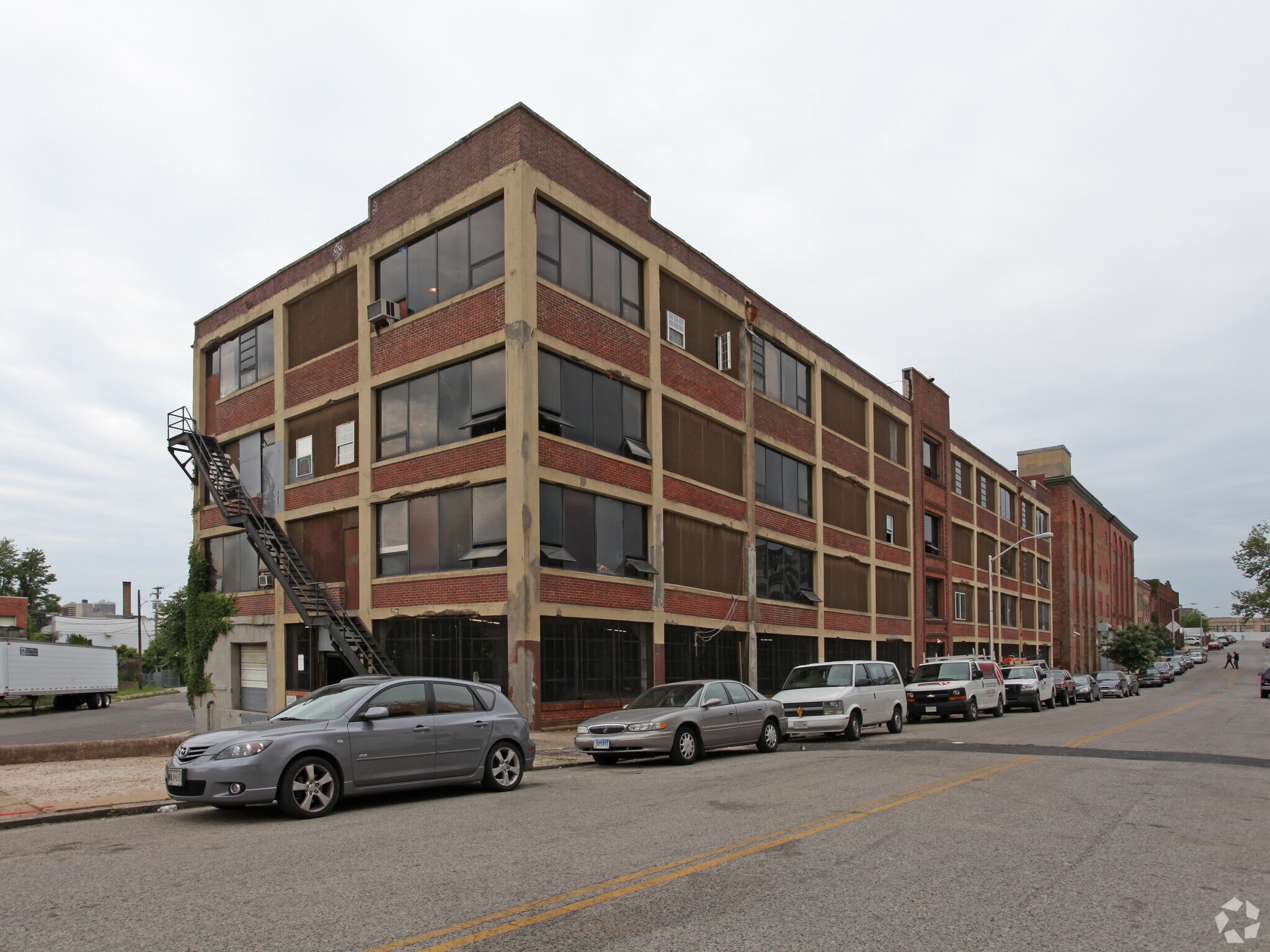 419 E Oliver St, Baltimore, MD à vendre Photo principale– Image 1 sur 4
