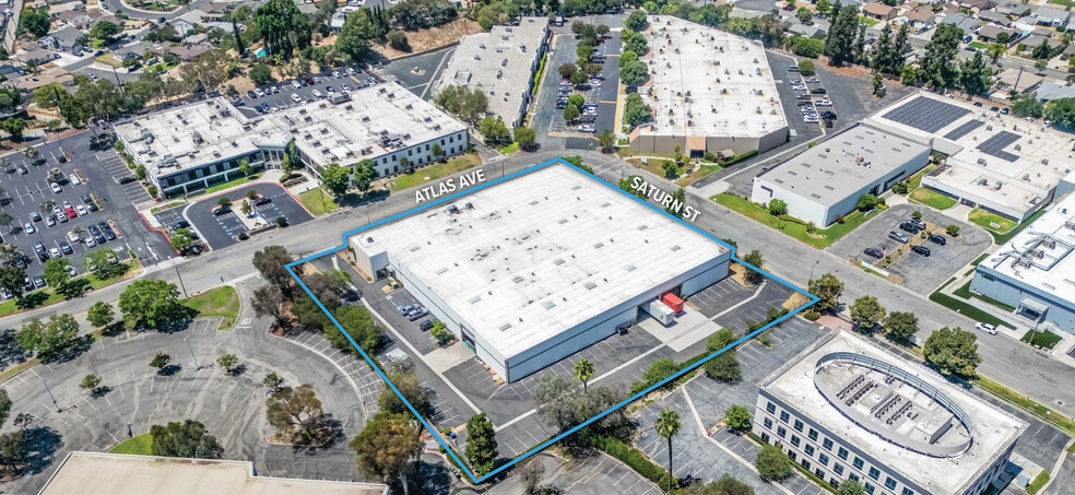 521 Atlas St, Monterey Park, CA à louer - Photo de l’immeuble – Image 1 sur 12