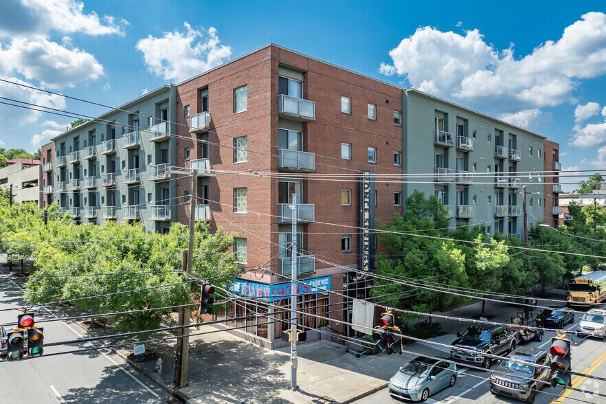 620 Glen Iris Dr NE, Atlanta, GA à louer - Photo principale – Image 1 sur 32