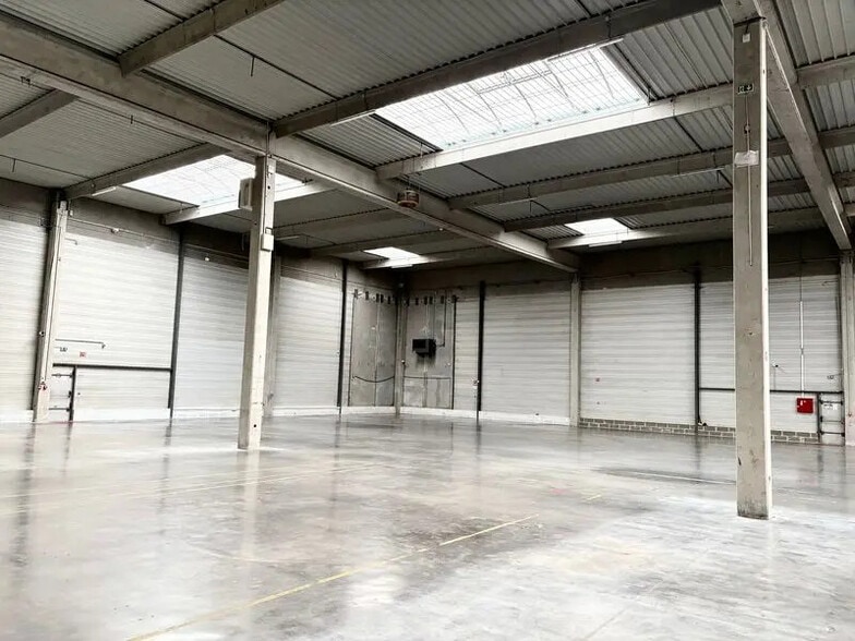 Bureau dans Bussy-Saint-Georges à louer - Photo de l’immeuble – Image 3 sur 12