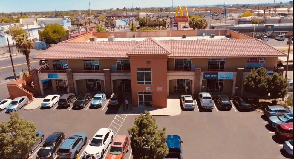 5340 El Paso Dr, El Paso, TX à vendre - Photo de l’immeuble – Image 1 sur 12