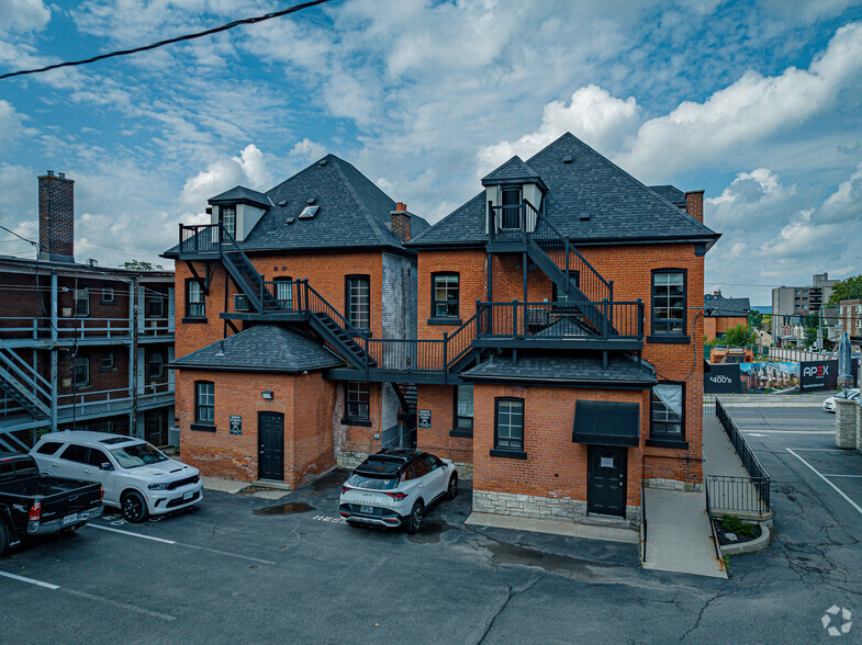 69 Queen St S, Hamilton, ON à louer - Photo de l’immeuble – Image 3 sur 4