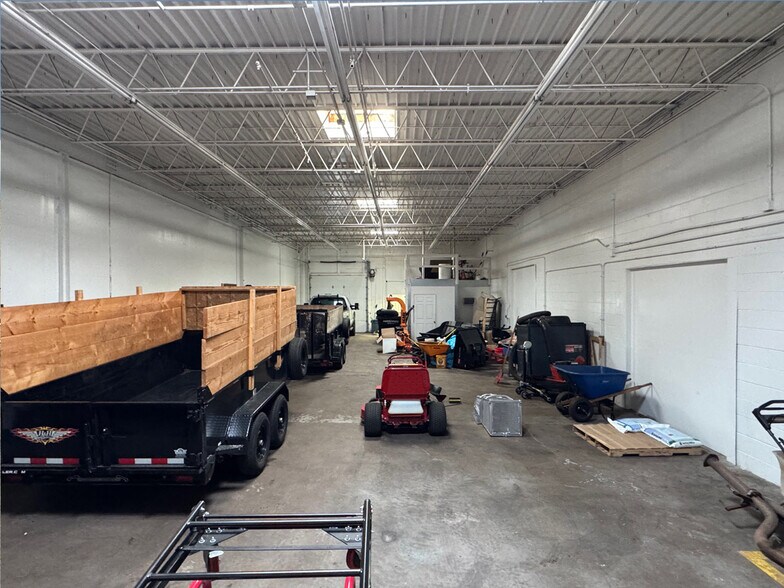 1209 W County Road E W, Saint Paul, MN à louer - Photo de l’immeuble – Image 3 sur 7