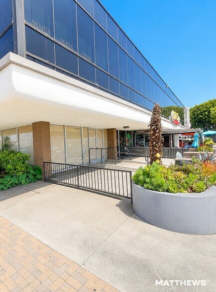 1617 S Pacific Coast Hwy, Redondo Beach, CA à louer - Photo de l’immeuble – Image 2 sur 4