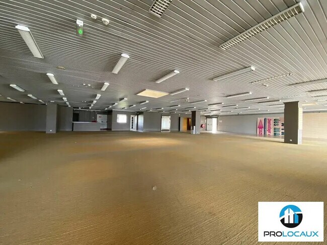 Plus de détails pour Local commercial à louer