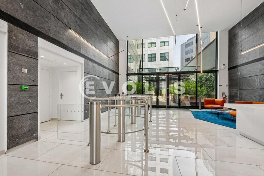 77-79 Avenue De Fontainebleau, Le Kremlin-Bicêtre à louer - Photo de l’immeuble – Image 3 sur 31