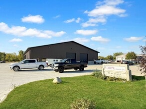 1911 NE 58th Ave, Des Moines, IA à louer Photo intérieure– Image 1 sur 46