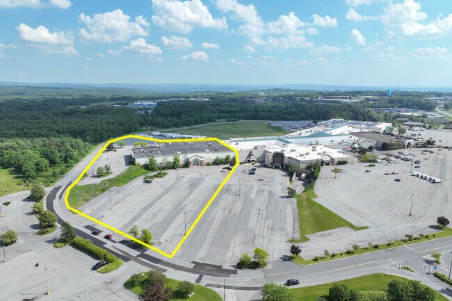 Plus de détails pour 540 Galleria Dr, Johnstown, PA - Local commercial à vendre