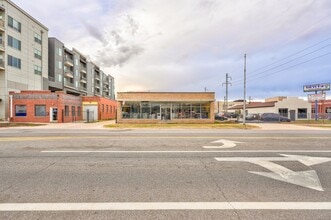 811 W Sheridan Ave, Oklahoma City, OK à louer Photo de l’immeuble– Image 1 sur 3