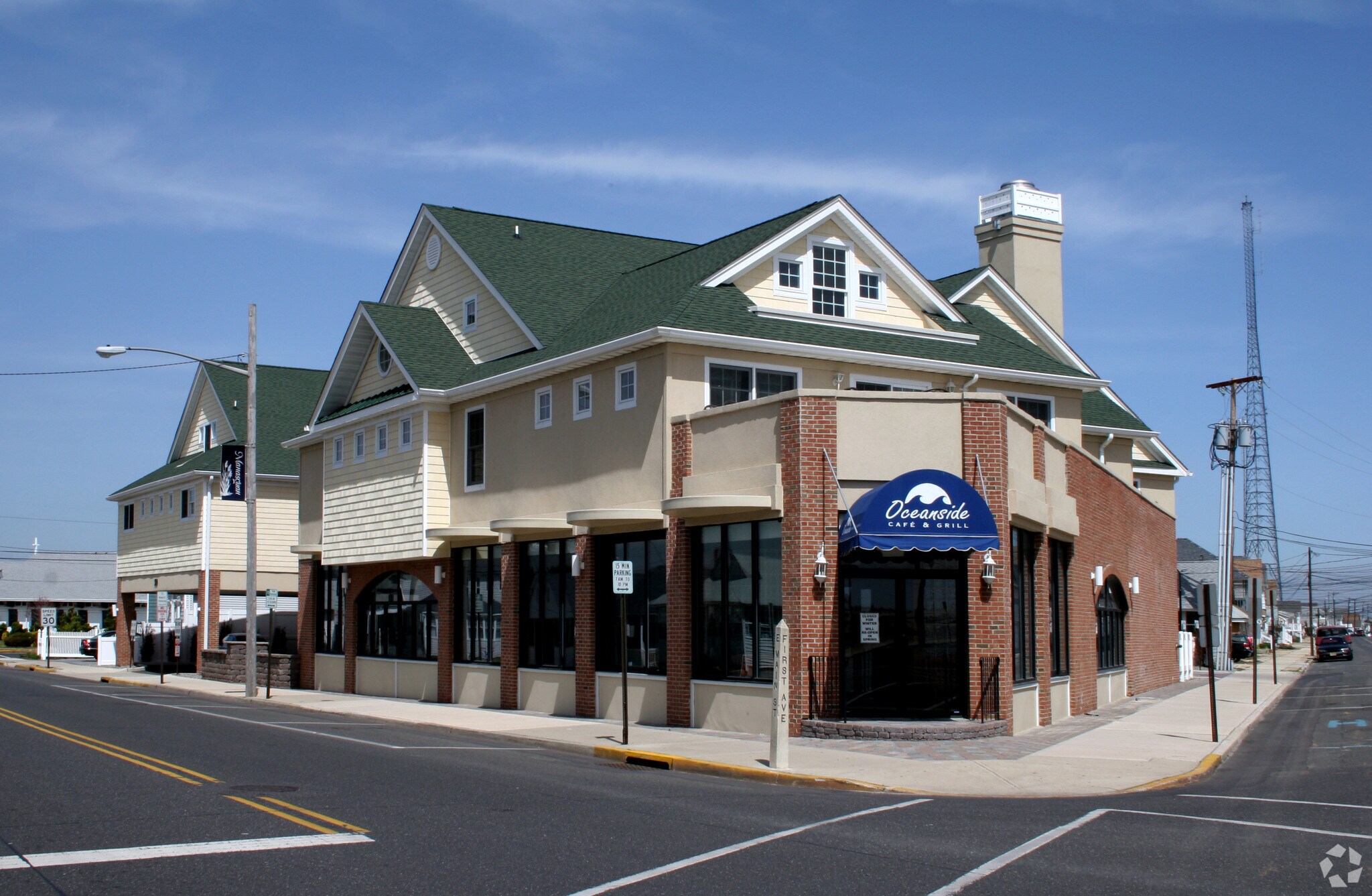 580 Main St, Manasquan, NJ à vendre Photo principale– Image 1 sur 30