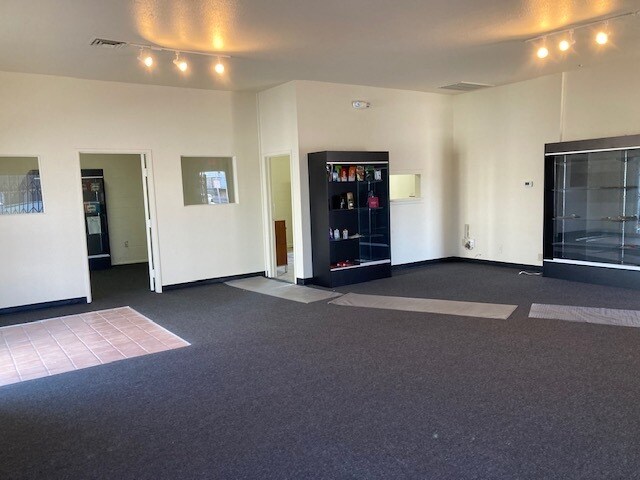 2325 Western Ave, Las Vegas, NV à louer - Photo intérieure – Image 3 sur 15