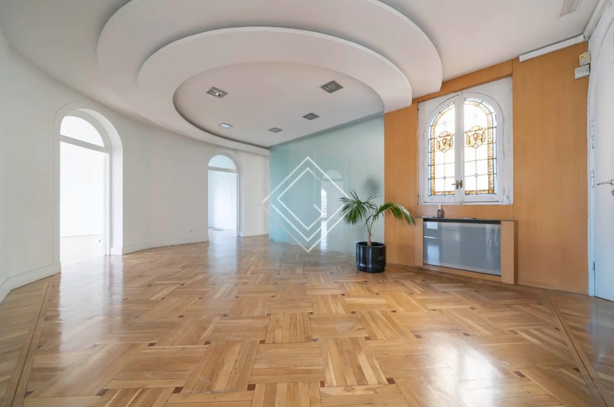 Immeuble residentiel dans Madrid, Madrid à vendre - Photo intérieure – Image 1 sur 3