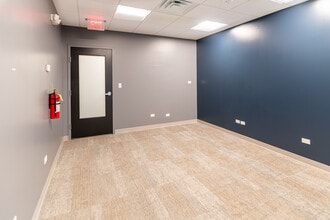 900 Skokie Blvd, Northbrook, IL à louer Photo intérieure– Image 2 sur 4