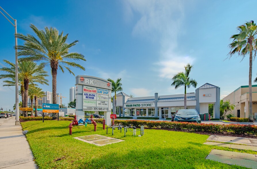 16215-16295 Biscayne Blvd, North Miami Beach, FL à louer - Photo principale – Image 1 sur 4