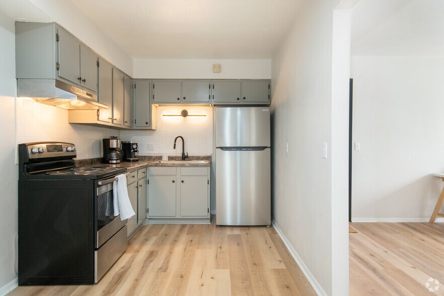 4406 N Division St, Davenport, IA à vendre - Photo intérieure – Image 3 sur 8
