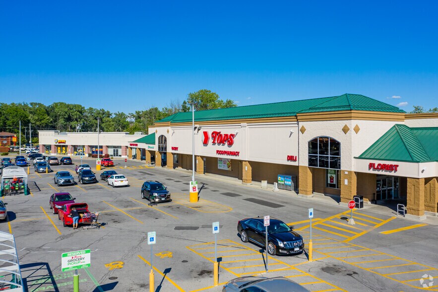 287-301 Meadow Dr, North Tonawanda, NY à louer - Photo principale – Image 1 sur 28