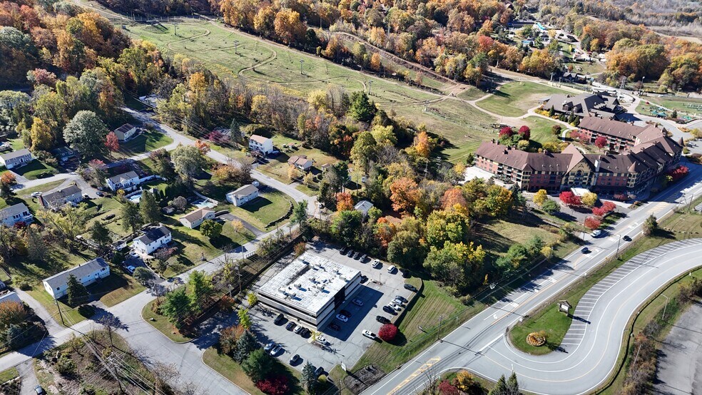 212 State Rt 94, Vernon, NJ à louer - Photo de l’immeuble – Image 2 sur 8