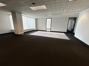 4801 Southwick Dr, Matteson, IL à louer Photo de l’immeuble– Image 2 sur 3