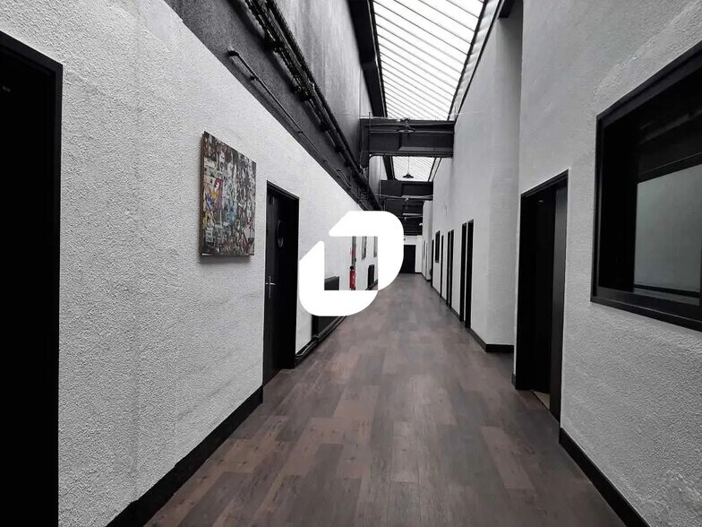 Bureau dans Trappes à louer - Photo de l’immeuble – Image 2 sur 7