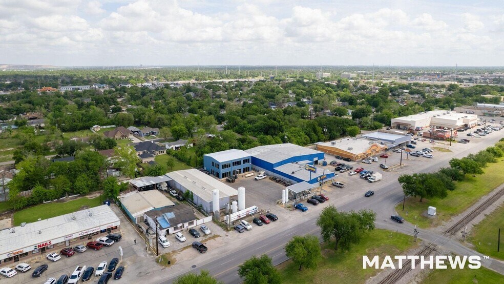10715 Market St, Houston, TX à vendre - Photo de l’immeuble – Image 2 sur 3