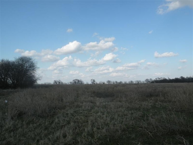 W Ganzer Rd, Denton, TX à vendre - Photo principale – Image 1 sur 1