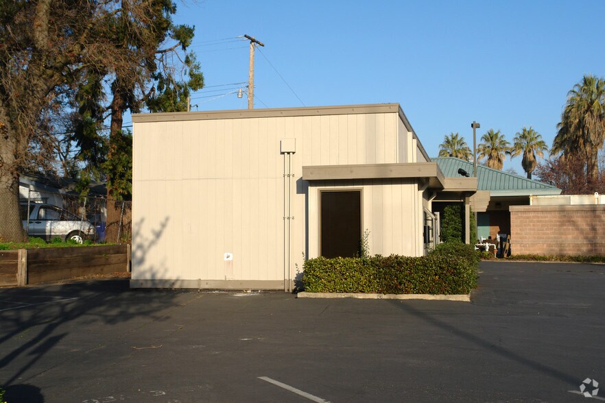 2188 Stockton Blvd, Sacramento, CA à louer - Photo de l’immeuble – Image 2 sur 3