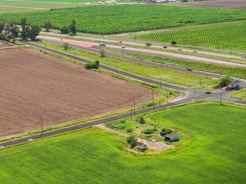 6652 W Turner Rd, Lodi, CA à vendre - Photo de l’immeuble – Image 3 sur 14