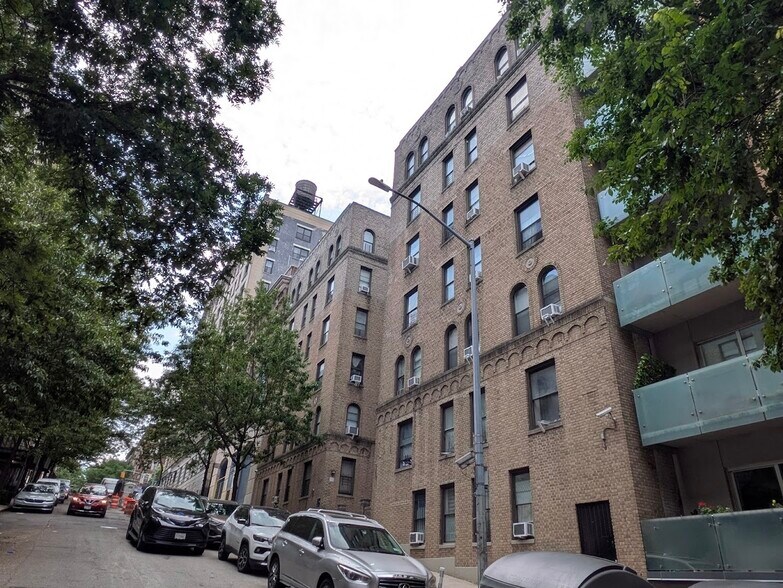 610 W 143rd St, New York, NY à vendre - Photo de l’immeuble – Image 1 sur 4