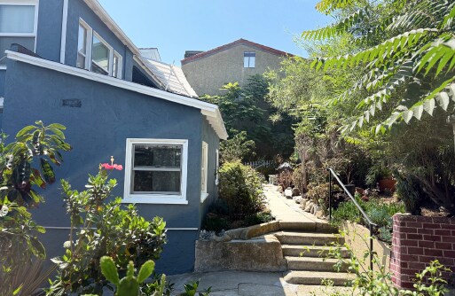 2709 Strongs Dr, Venice, CA à vendre - Photo de l’immeuble – Image 3 sur 8