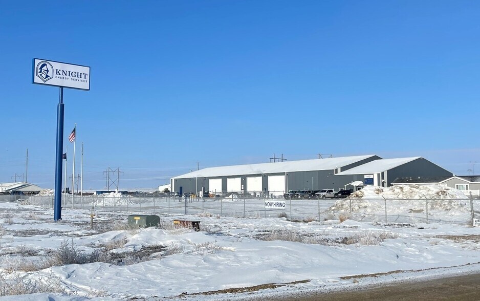 14207 Highway 2, Williston, ND à vendre - Photo principale – Image 1 sur 12