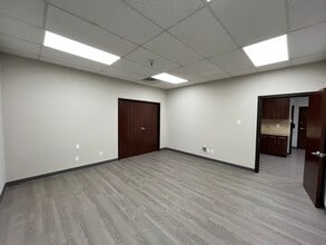 4301-4311 Shilling Way, Dallas, TX à louer Photo intérieure– Image 1 sur 5