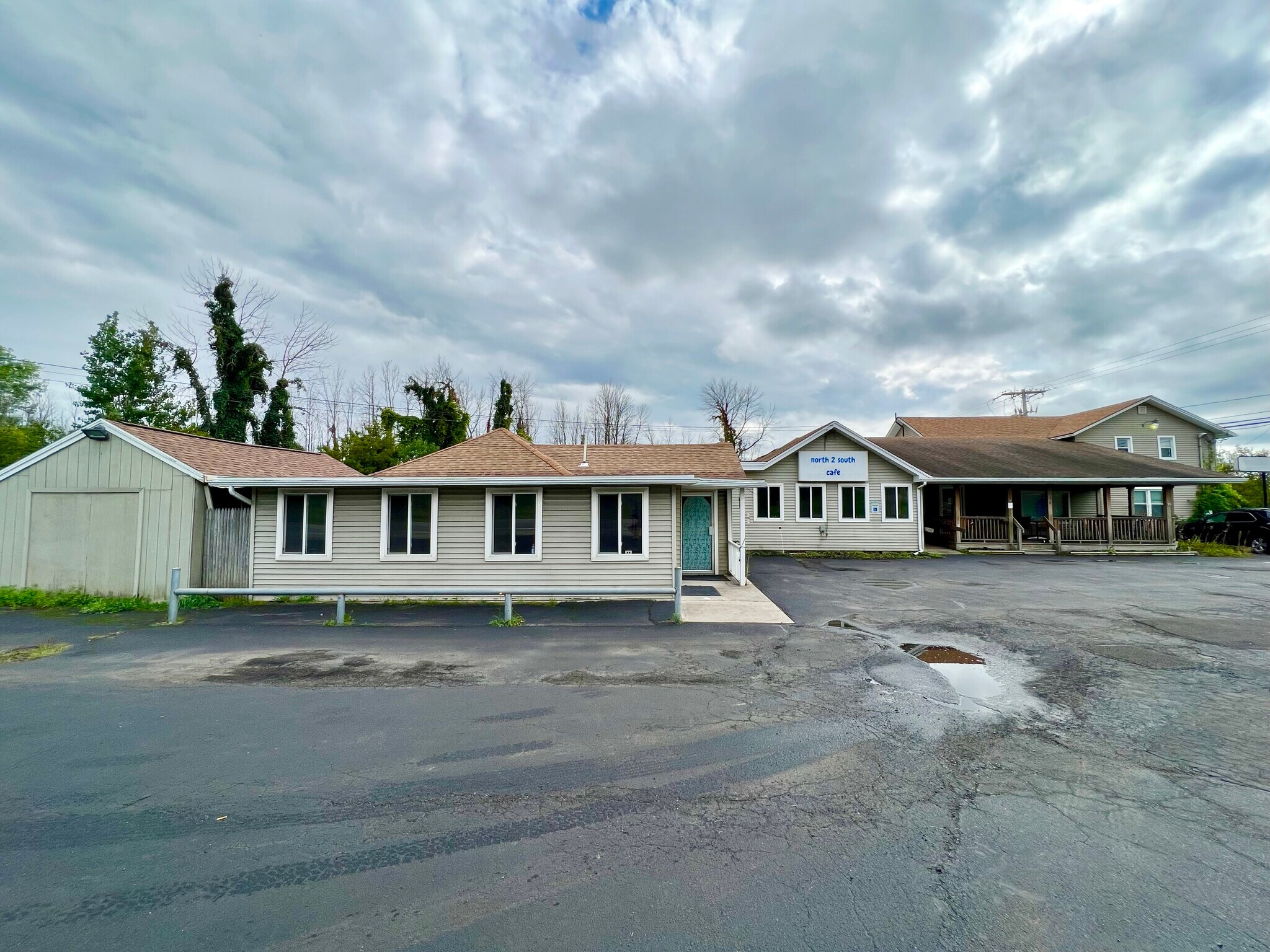 444 North Ave, Hilton, NY à louer Photo principale– Image 1 sur 25