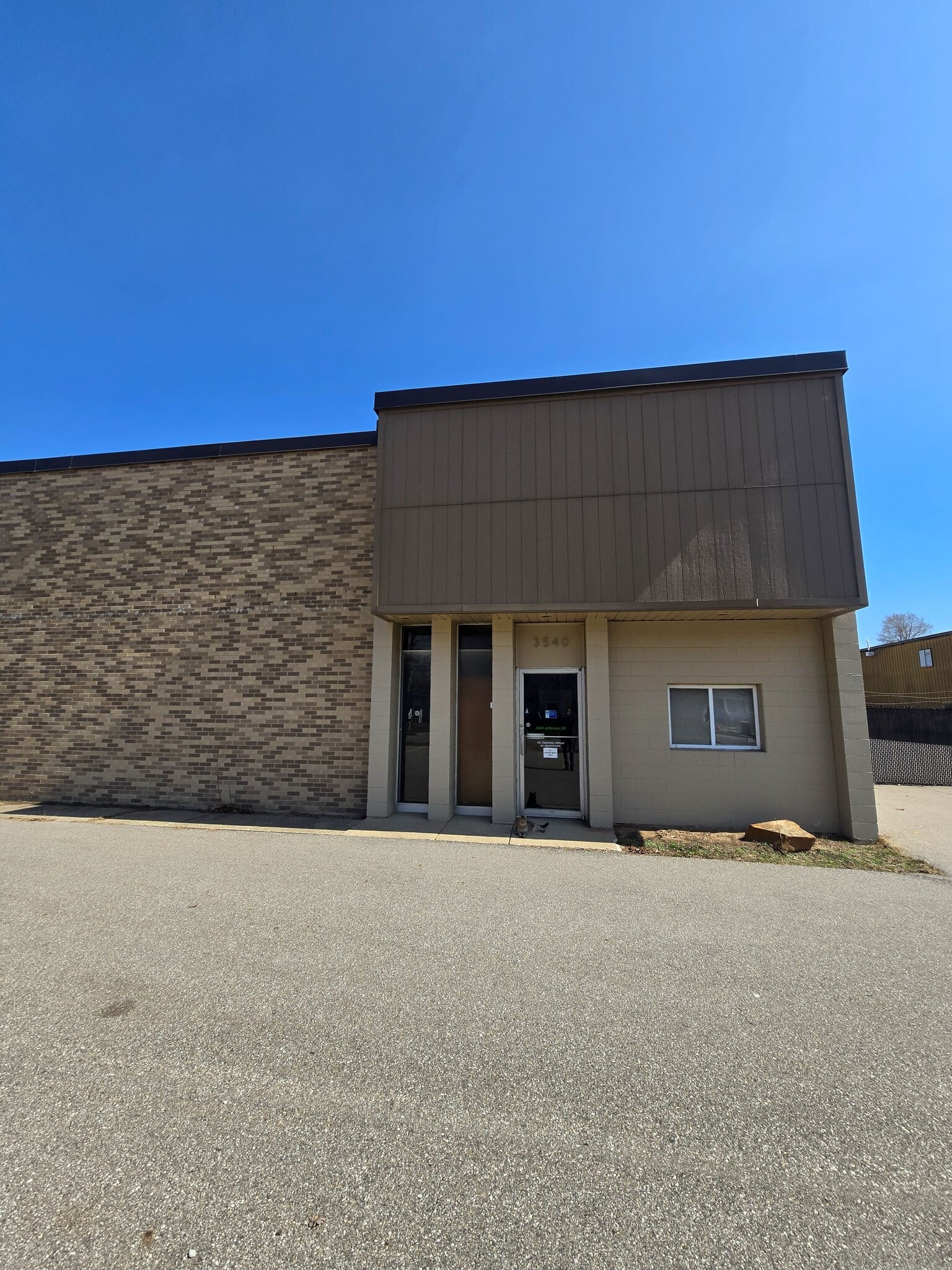 3540 Jefferson Ave SE, Grand Rapids, MI à louer Photo intérieure– Image 1 sur 16