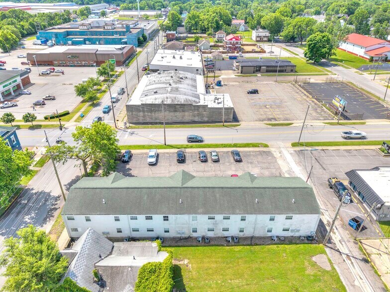 820 Poplar St, Terre Haute, IN à vendre - Photo de l’immeuble – Image 3 sur 18