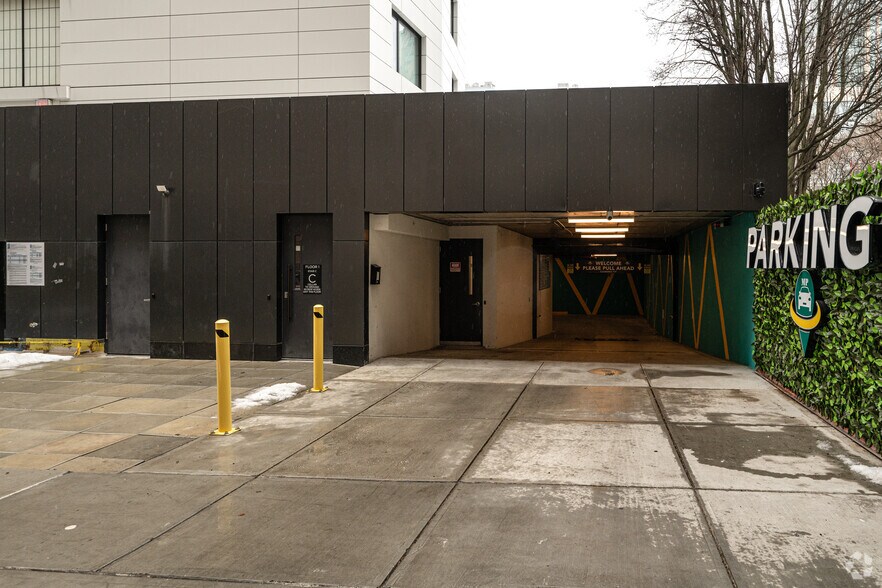 22 Chapel St, Brooklyn, NY à louer - Photo de l’immeuble – Image 3 sur 4