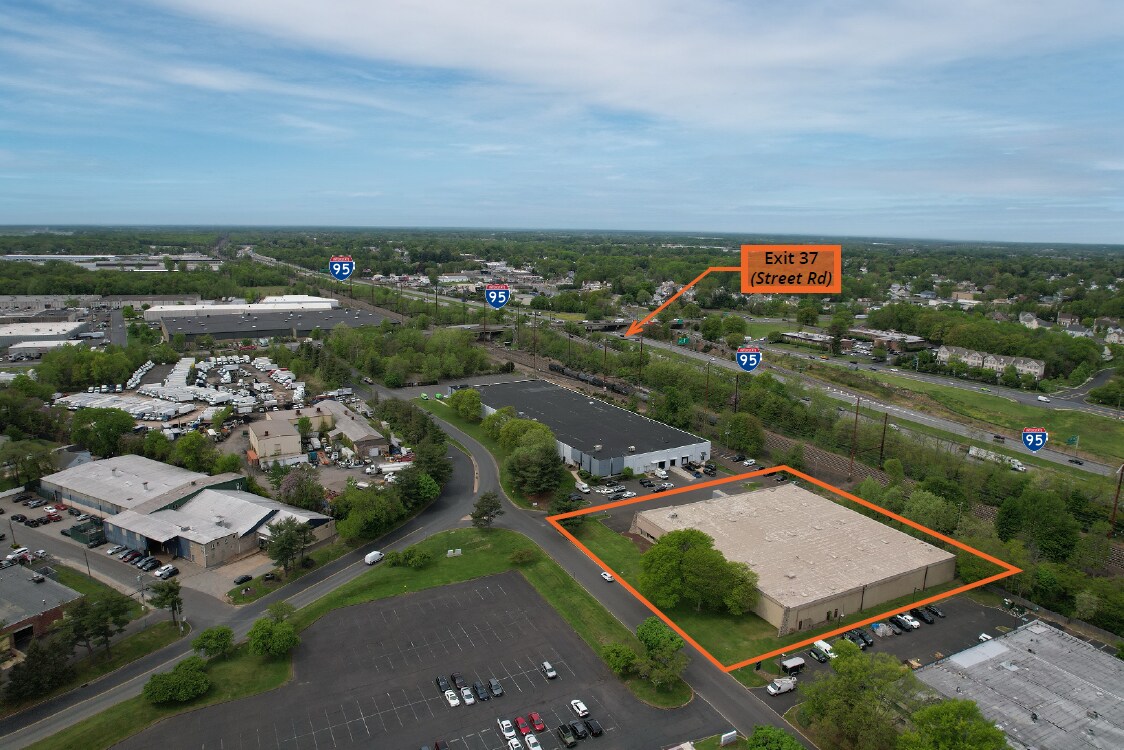3350 Progress Dr, Bensalem, PA à louer Photo de l’immeuble– Image 1 sur 12