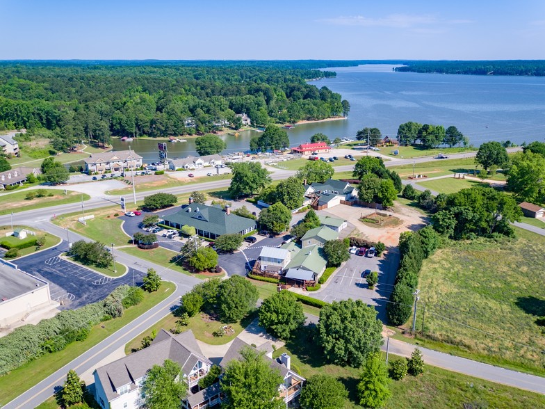 103 Clack Cir, Eatonton, GA à louer - Photo de l’immeuble – Image 3 sur 16
