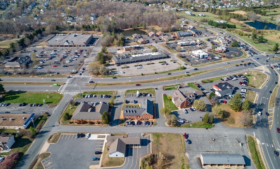 10411 Courthouse Rd, Spotsylvania, VA à vendre - Photo de l’immeuble – Image 3 sur 10
