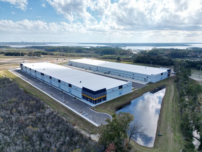 9250 Drummond Creek Dr, Jacksonville, FL à louer - Photo de l’immeuble – Image 2 sur 14